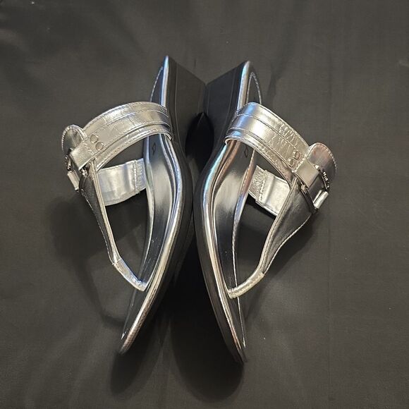 BRAND NEW UNISA METALLIC MULE THONG WOMEN'S SANDALD - Picture 11 of 15